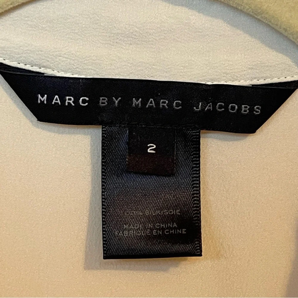 MARC BY MARC JACOBS 100% Ivory Silk Top Long Sleeve gold Button Down free fit 2 - Picture 2 of 7